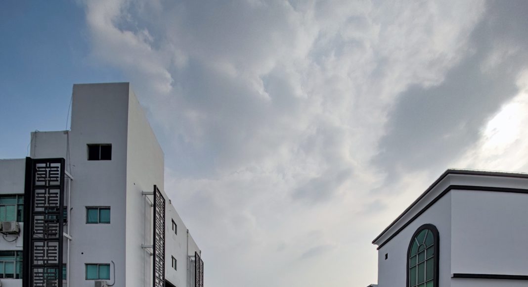 1 차 높은 동적 범위 